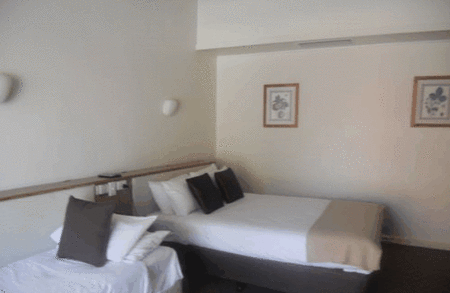 Burkes Hotel Motel - Rent Accommodation 0