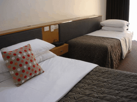 Burkes Hotel Motel - Rent Accommodation 2