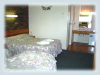 Coach Lamp Motel - Rent Accommodation 2