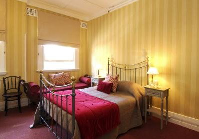 The Russell Hotel - Rent Accommodation 2