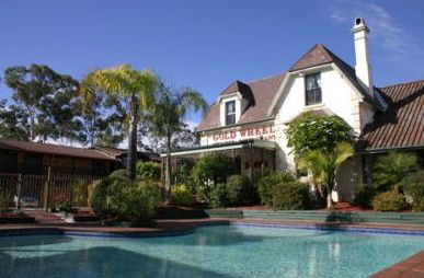 Maclin Lodge Motel - Rent Accommodation 3