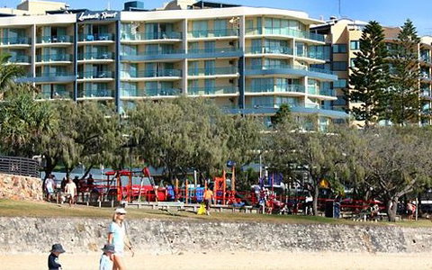 Landmark Resort - Rent Accommodation 3