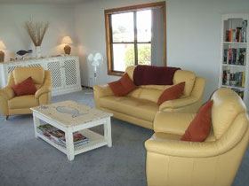 Surf's Up - Rent Accommodation 0