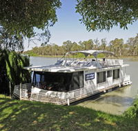 Moving Waters Self Contained Moored Houseboat - Rent Accommodation