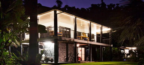 Misty Mountains Tropical Rainforest Romantic Retreat - Rent Accommodation 9