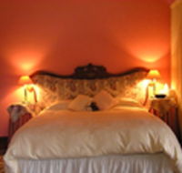 Cow 'n' Calf Art Gallery Unit - Rent Accommodation
