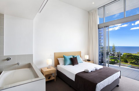 Coco Mooloolaba - Rent Accommodation 0