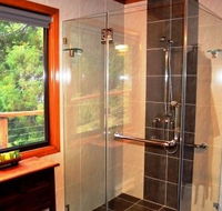 A Waterfall Hideout-Rainforest Cabin for Couples - Rent Accommodation