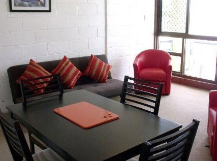 Como Holiday Apartments And Tropical Nites Motel - Rent Accommodation 0