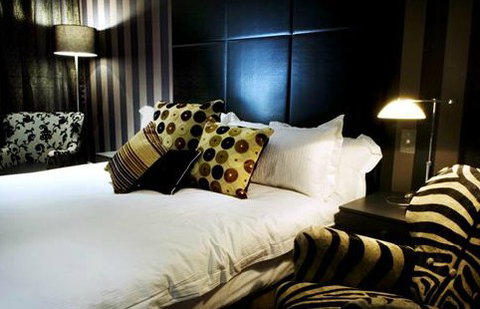 Emporium Hotel - Rent Accommodation 3