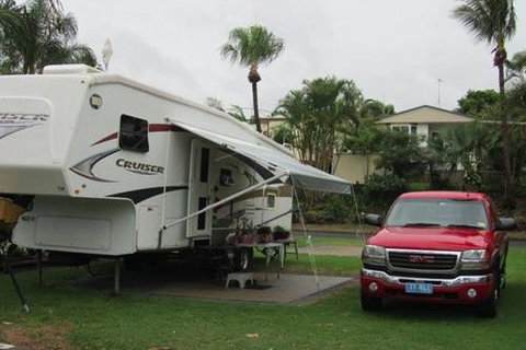 Big 4 Capricorn Palms Holiday Village - Rent Accommodation 2