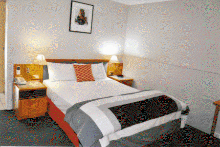 Gladstone Palms Motor Inn - Rent Accommodation 4
