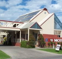 Riverboat Lodge Motor Inn - Rent Accommodation