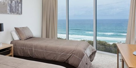 Mint Broadbeach - Rent Accommodation 2