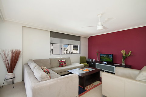 Sandpiper Apartments Broadbeach - Rent Accommodation 2