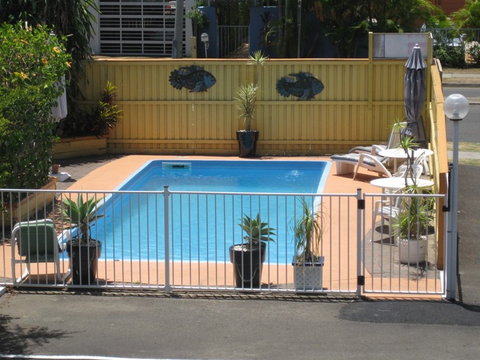 Twin Pines Motel - Rent Accommodation 5