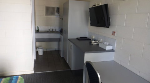 Central Point Motel - Rent Accommodation 3