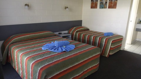 Central Point Motel - Rent Accommodation 5