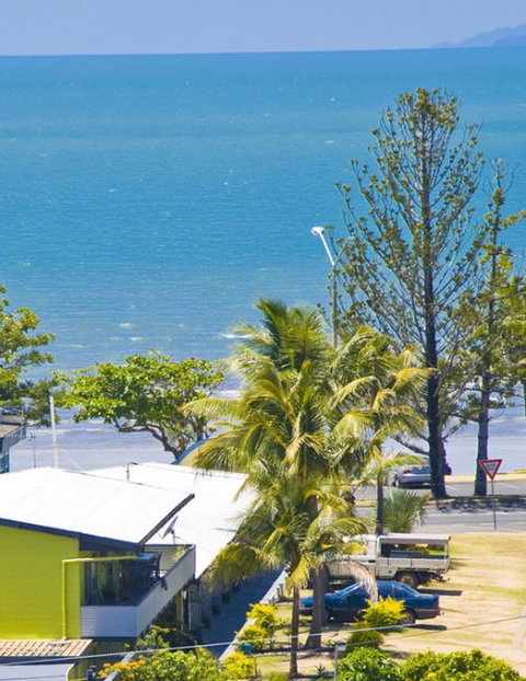 Surfside Motel - Yeppoon - Rent Accommodation 0