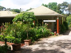 Treetops Bed And Breakfast - Rent Accommodation 0