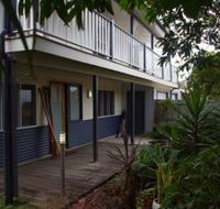 Moffat Beach Pet Friendly Holiday House - Rent Accommodation