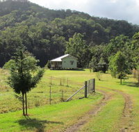Eighteen Mile Cottage and Homestead - Rent Accommodation