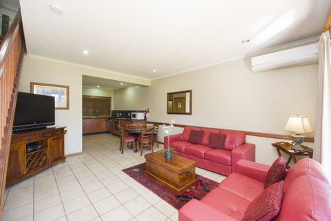 Portside Executive Aparments - Rent Accommodation 3