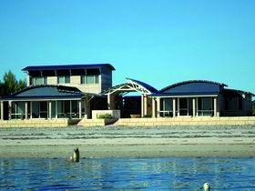 Baird Bay Ocean Eco Apartments - Rent Accommodation 0