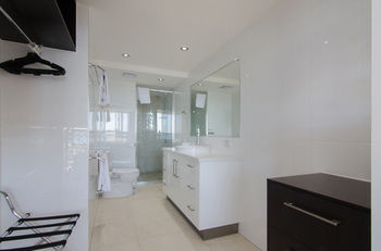 Newport Mooloolaba - Rent Accommodation 79