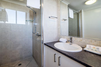 Newport Mooloolaba - Rent Accommodation 90