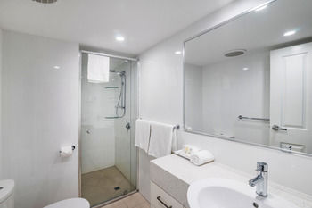 Newport Mooloolaba - Rent Accommodation 99