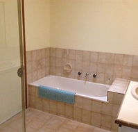 Australian Home Away  Doncaster Elgar - Rent Accommodation
