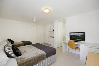 Jacaranda Noosa - Rent Accommodation 36