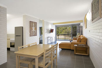 Jacaranda Noosa - Rent Accommodation 54