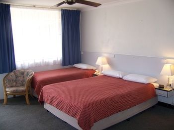 Beach Motel Woolgoolga - Rent Accommodation 2