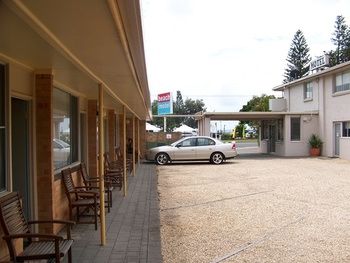 Beach Motel Woolgoolga - Rent Accommodation 4