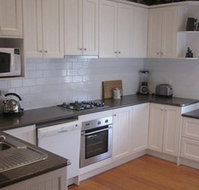 Abaleen House - Rent Accommodation