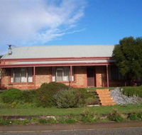 Bott's Beach Retreat - Rent Accommodation