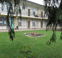 Capri Lodge Apartments - Rent Accommodation