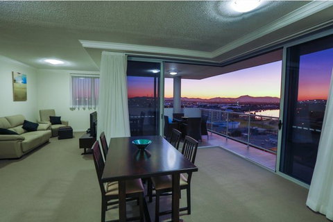 Curtis Central Apartments - Rent Accommodation 0