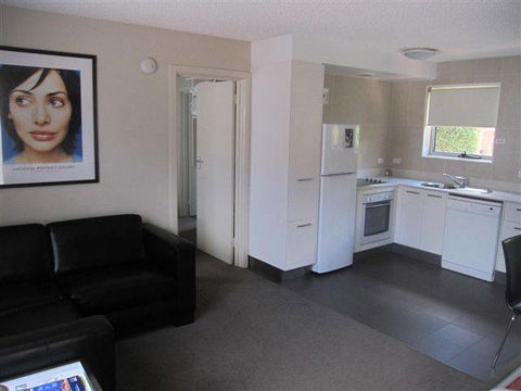 Forrest Hotel & Apartments - Rent Accommodation 12