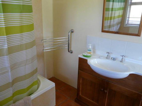Oaklea Bed And Breakfast & Cottages - Rent Accommodation 4