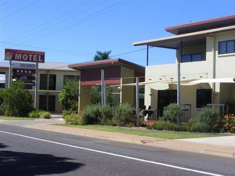 Spinifex Motel & Serviced Apartments - Rent Accommodation 4
