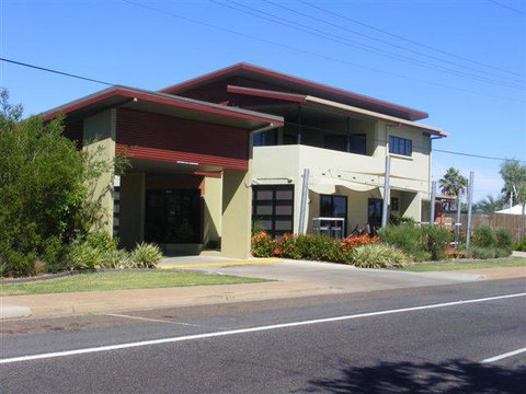 Spinifex Motel & Serviced Apartments - Rent Accommodation 5