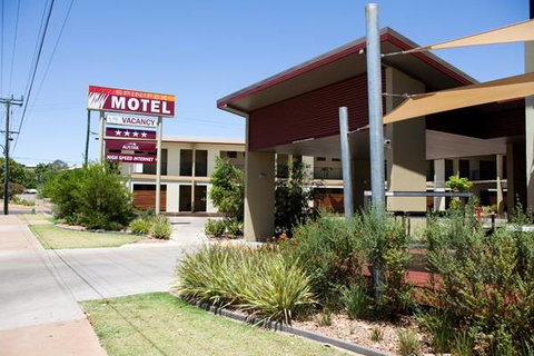 Spinifex Motel & Serviced Apartments - Rent Accommodation 9