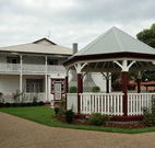 California Manor Bed and Breakfast - - Rent Accommodation