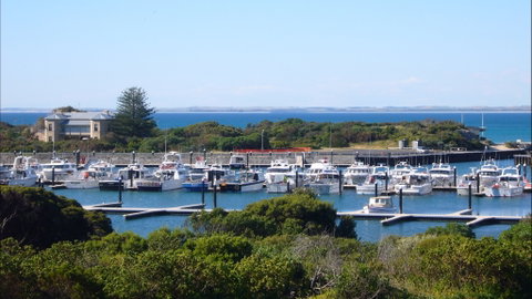 Harbour View Motel - Rent Accommodation 2