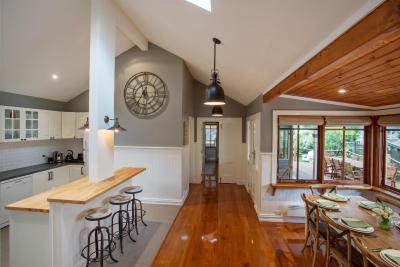 Oak Tree Lodge - Rent Accommodation 2