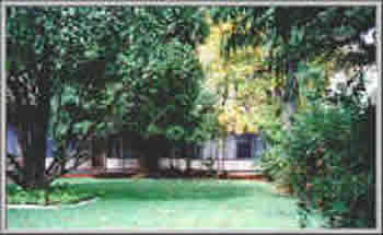 Capri Lodge Motel Apartments - Rent Accommodation 2
