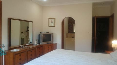 Gaerwood Bed Breakfast - Rent Accommodation 2